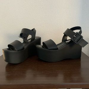 Steve Madden Black Platform Sandals